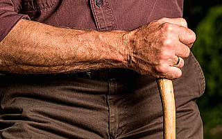 Aby aktywizować seniorów muszą czuć się bezpieczni Aby aktywizować seniorów muszą czuć się bezpieczni